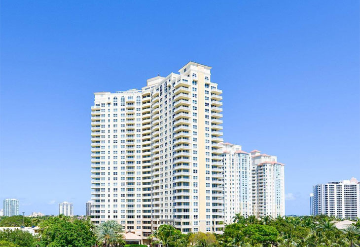 Turnberry On The Green Condos For Sale & Rent | Picture 2