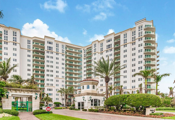 Turnberry Village North Condos For Sale & Rent | Picture 2