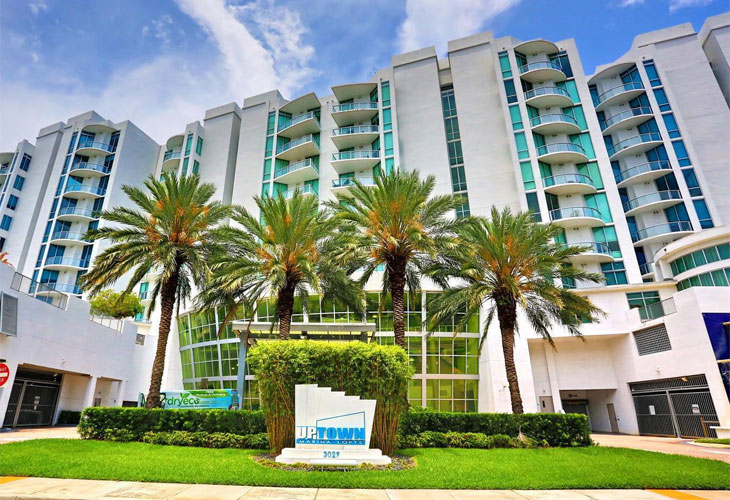 Uptown Marina Lofts For Sale & Rent | Picture 1