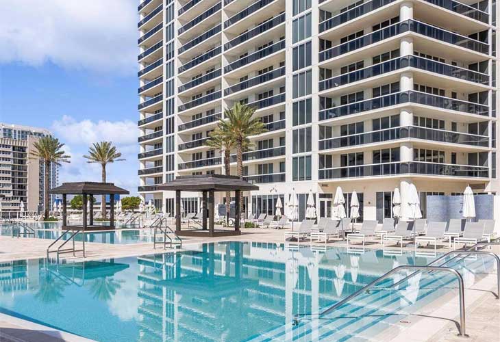 The Beach Club Condos For Sale & Rent | Picture 5