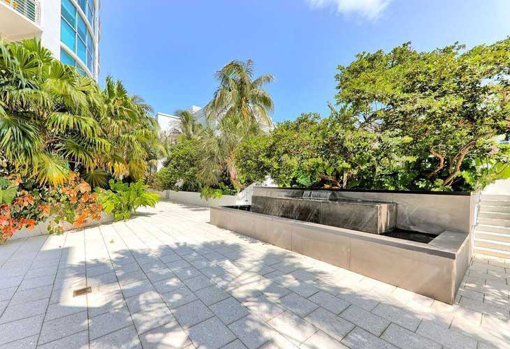 Cosmopolitan Condos For Sale & Rent | Picture 2