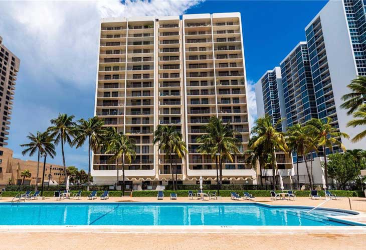 Oceanfront Plaza Condos For Sale & Rent | Picture 1