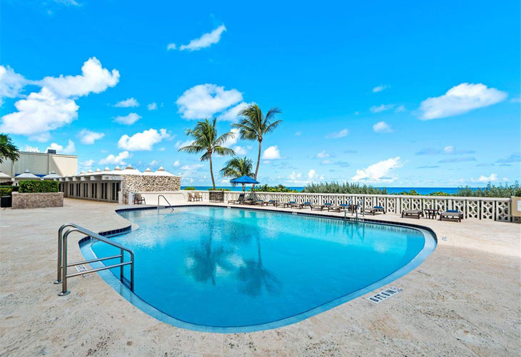 Oceanside Plaza Condos For Sale & Rent | Picture 3