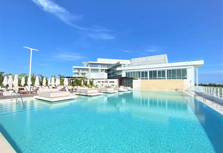 Ritz-Carlton Residences Condos For Sale & Rent | Picture 3