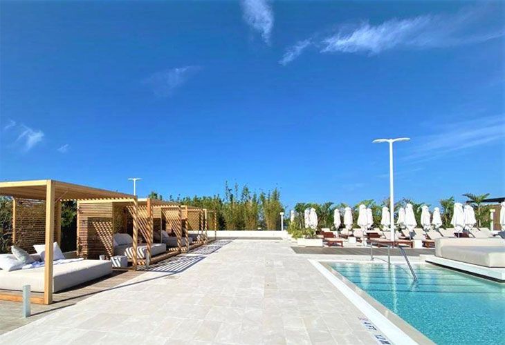 Ritz-Carlton Residences Condos For Sale & Rent | Picture 4