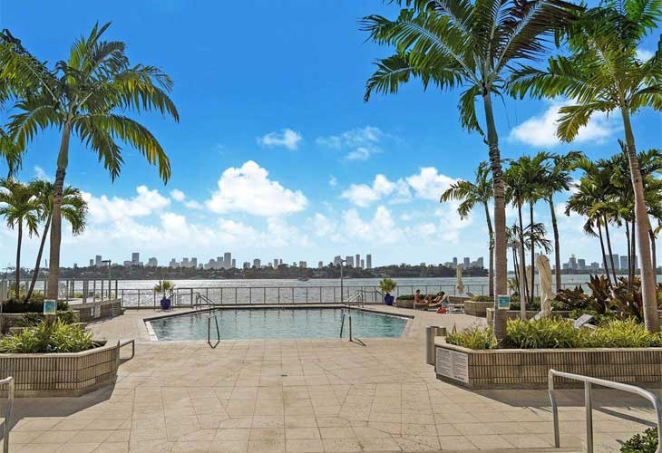 South Bay Club Condos For Sale & Rent | Picture 3