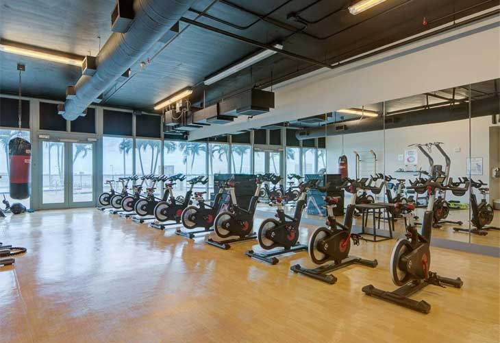 Blue 27 Condos For Sale & Rent | Picture 6