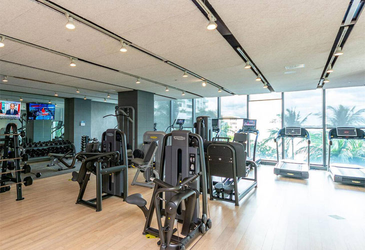 Icon Bay Condos For Sale & Rent | Picture 5