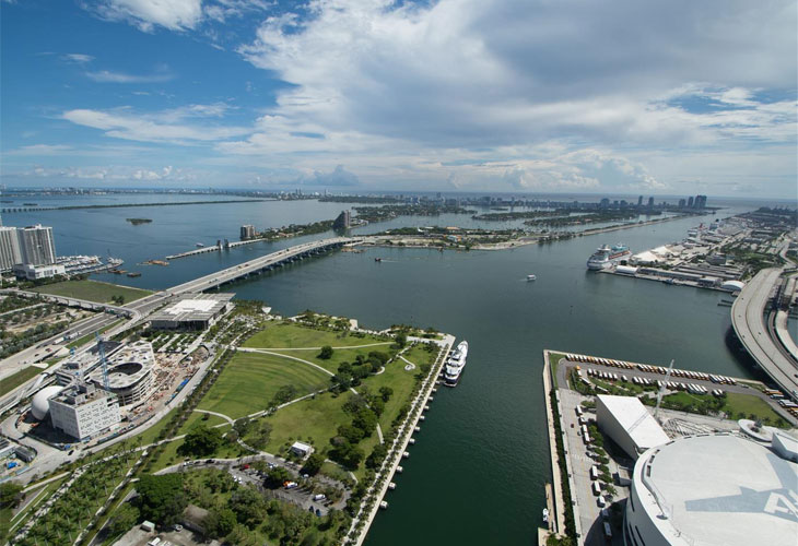 Marinablue Condos For Sale & Rent | Picture 5