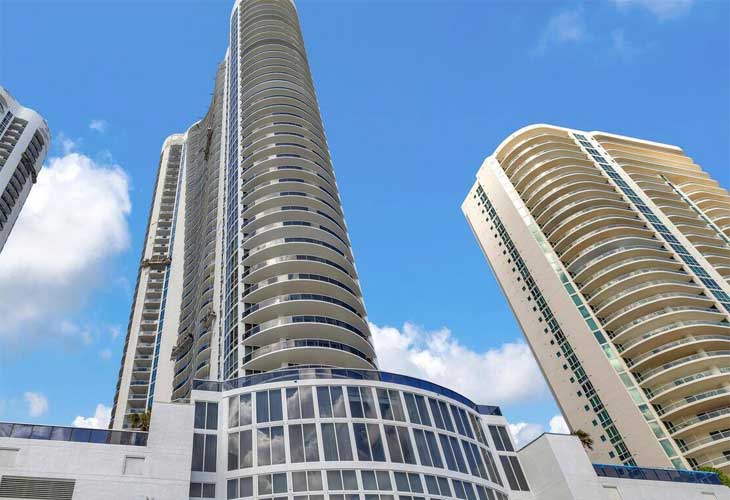 Trump Tower 1 Condos For Sale & Rent | Picture 2