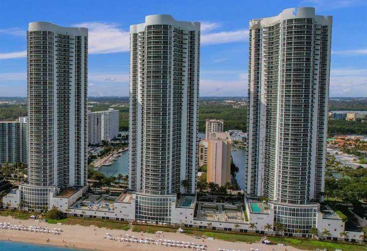 Trump Tower 3 Condos For Sale & Rent | Picture 2