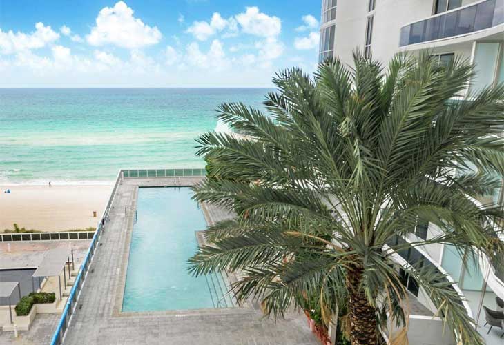 Trump Tower 3 Condos For Sale & Rent | Picture 3