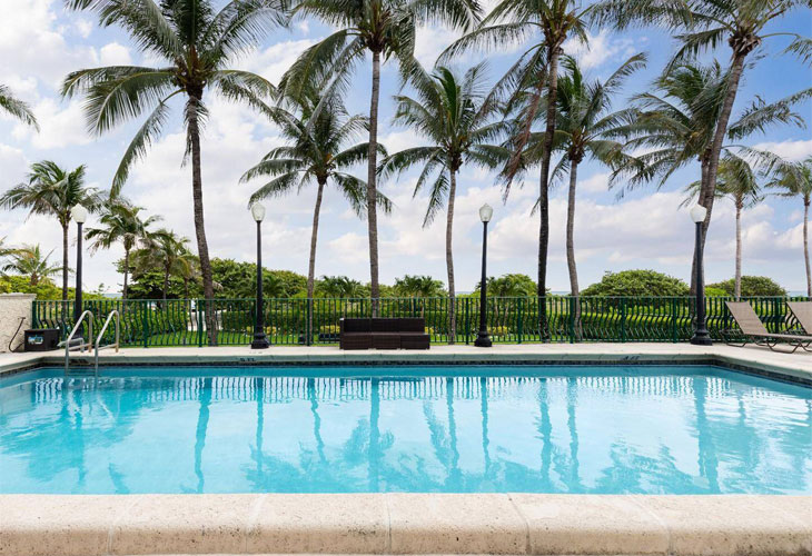 Carlisle On The Ocean Condos For Sale & Rent | Picture 3