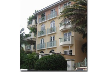 Armitage Condo