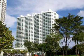 Hamptons South Condo
