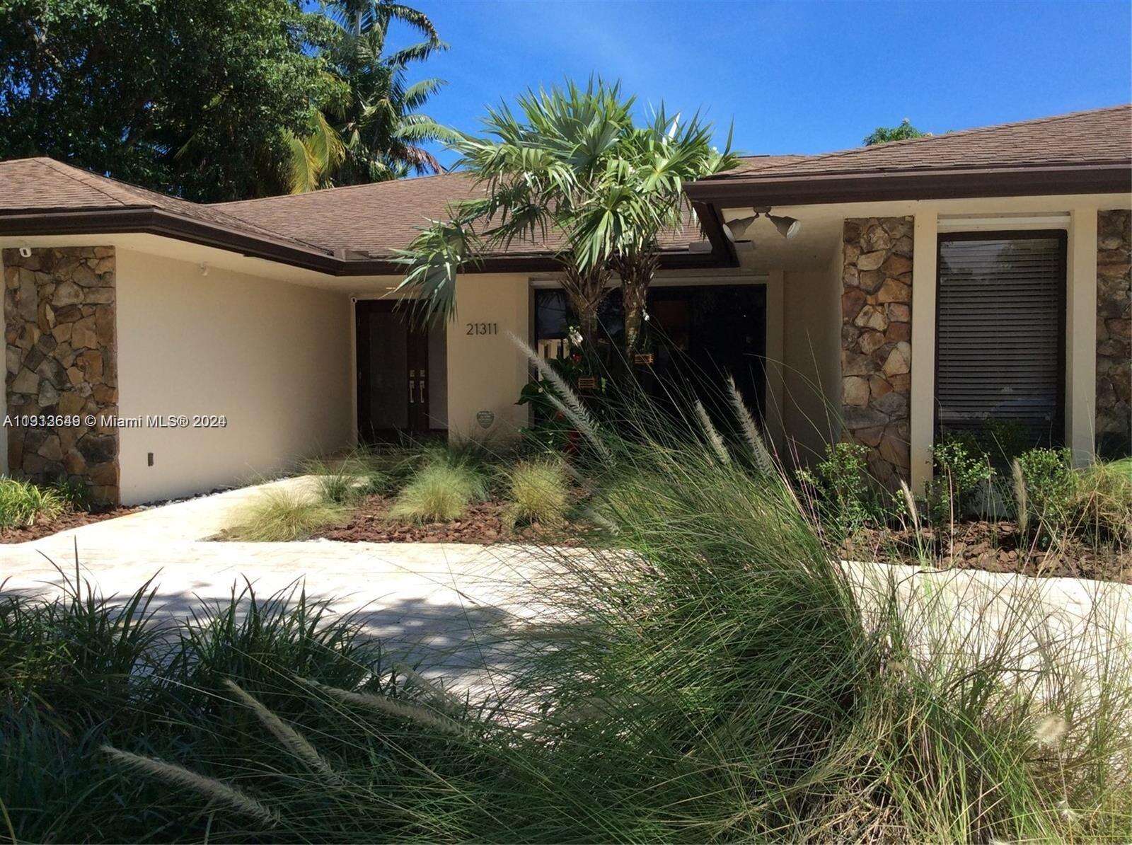 21311 23rd Ave, Miami, FL 33180 | Picture 2