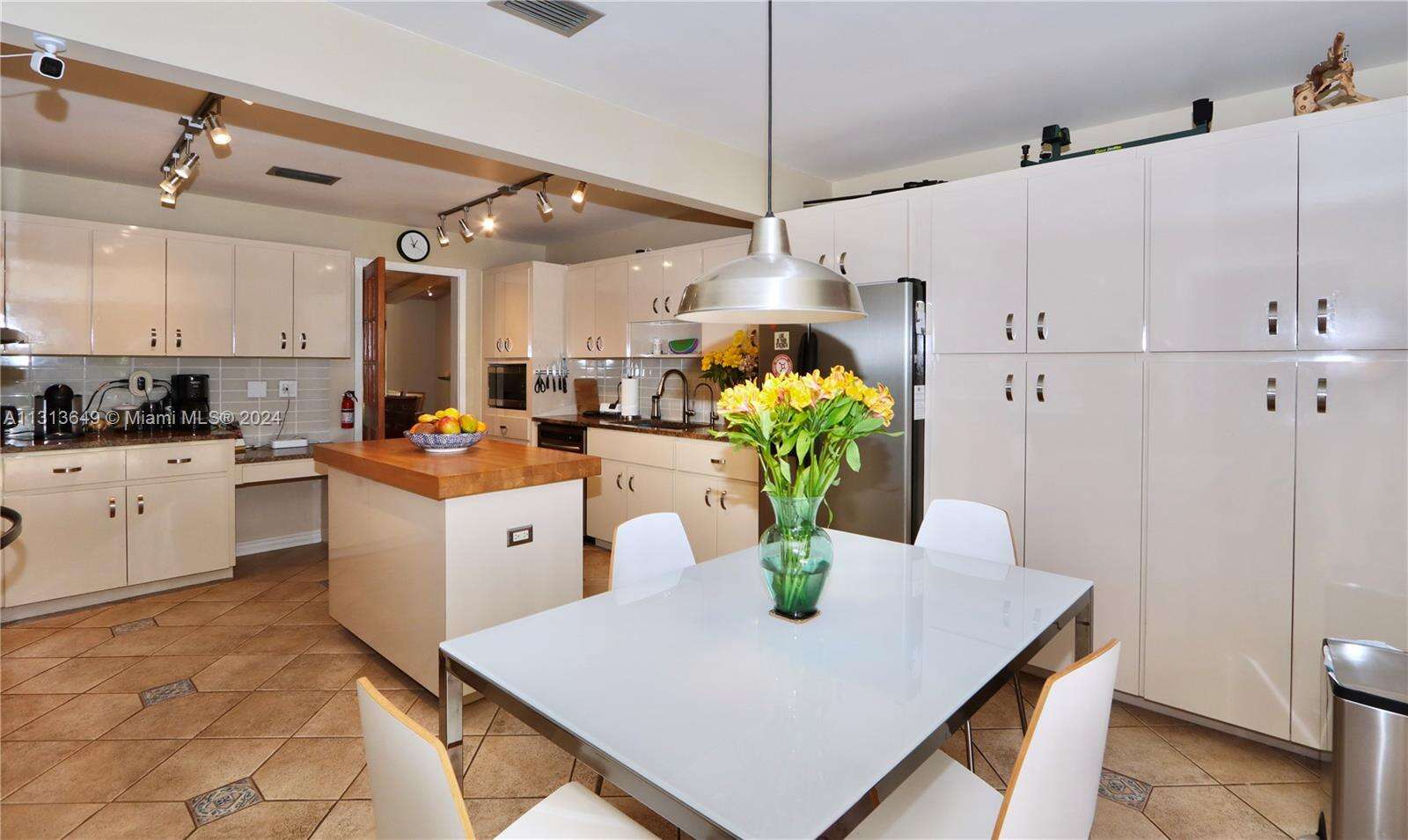 21311 23rd Ave, Miami, FL 33180 | Picture 16