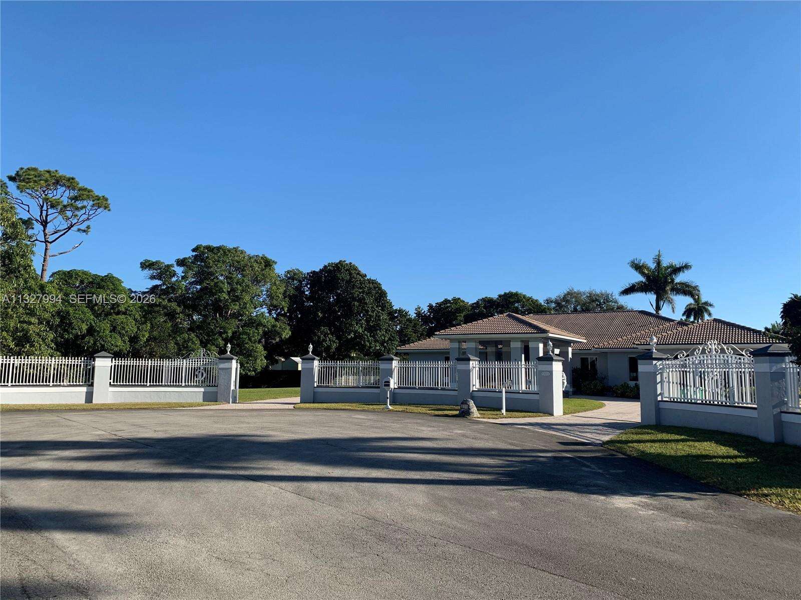 7625 75th Ave, Miami, FL 33143 - For Sale photo 8