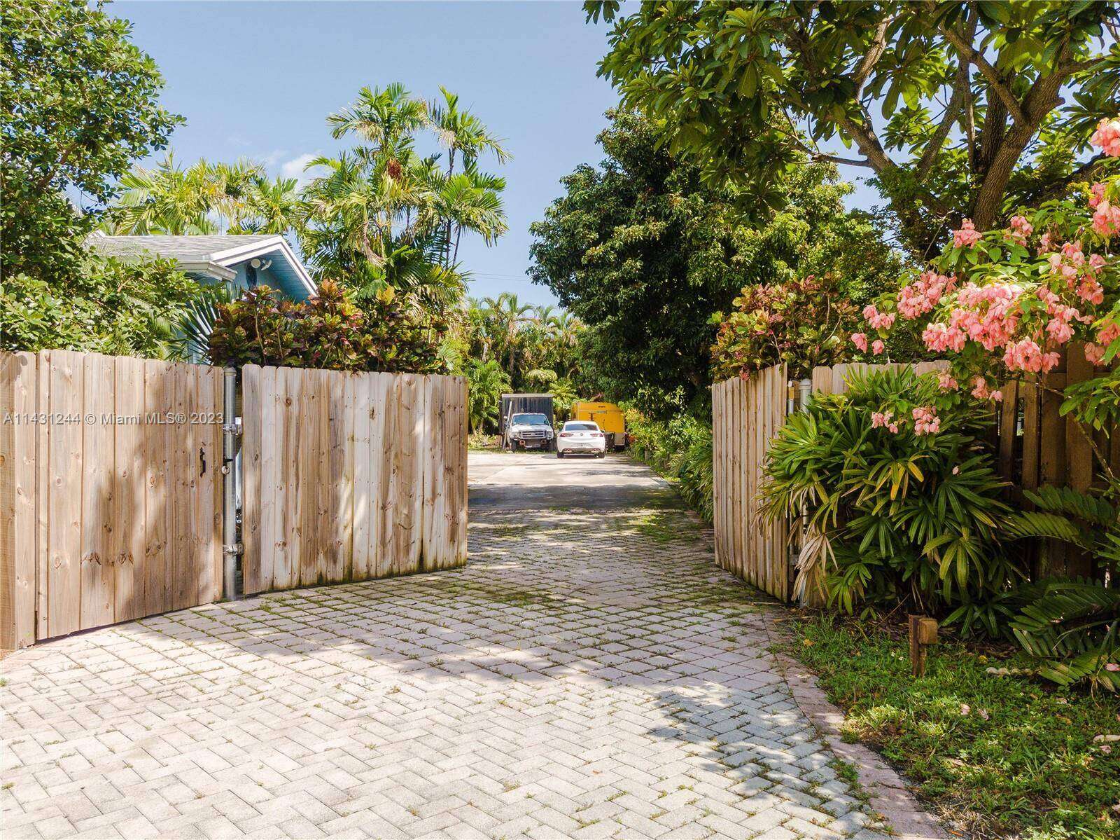 2533 Fillmore St, Hollywood, FL 33020 - For Sale photo 19