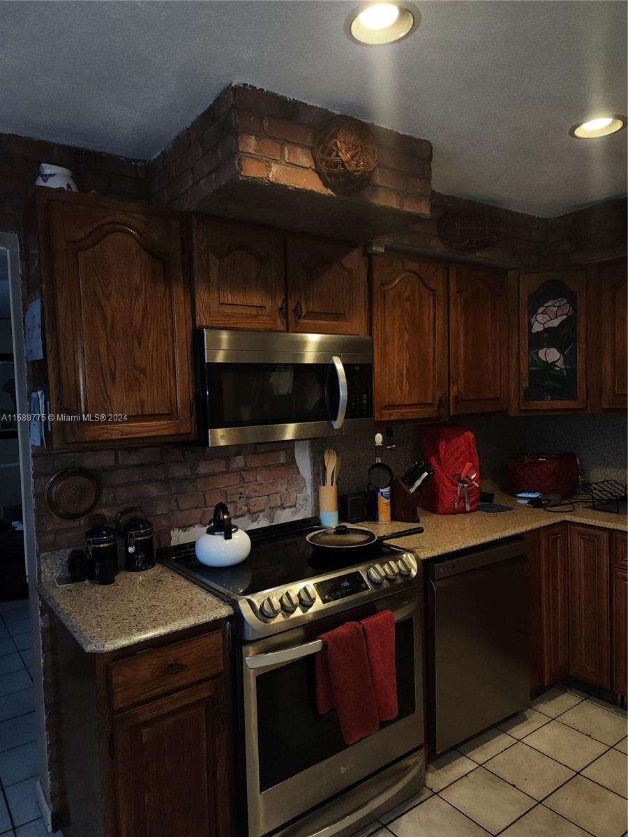 2740 46th Ct, Dania Beach, FL 33312 | Picture 11