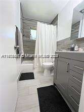 Hollywood, FL 33021 - For Sale photo 13