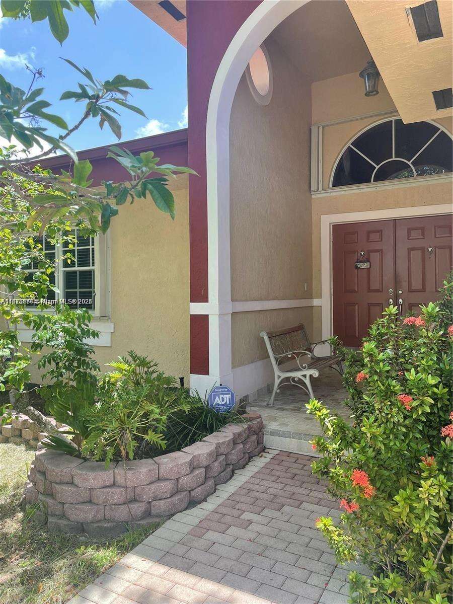 232 7th Ave, Hallandale Beach, FL 33009 | Picture 12