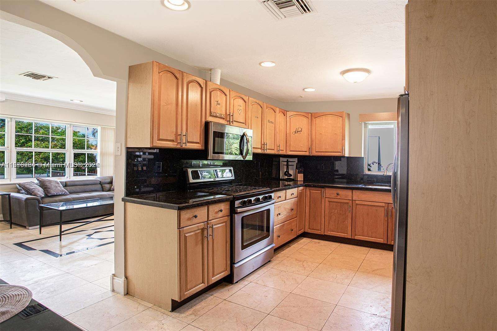 1531 Moffett St, Hollywood, FL 33020 - For Sale photo 1