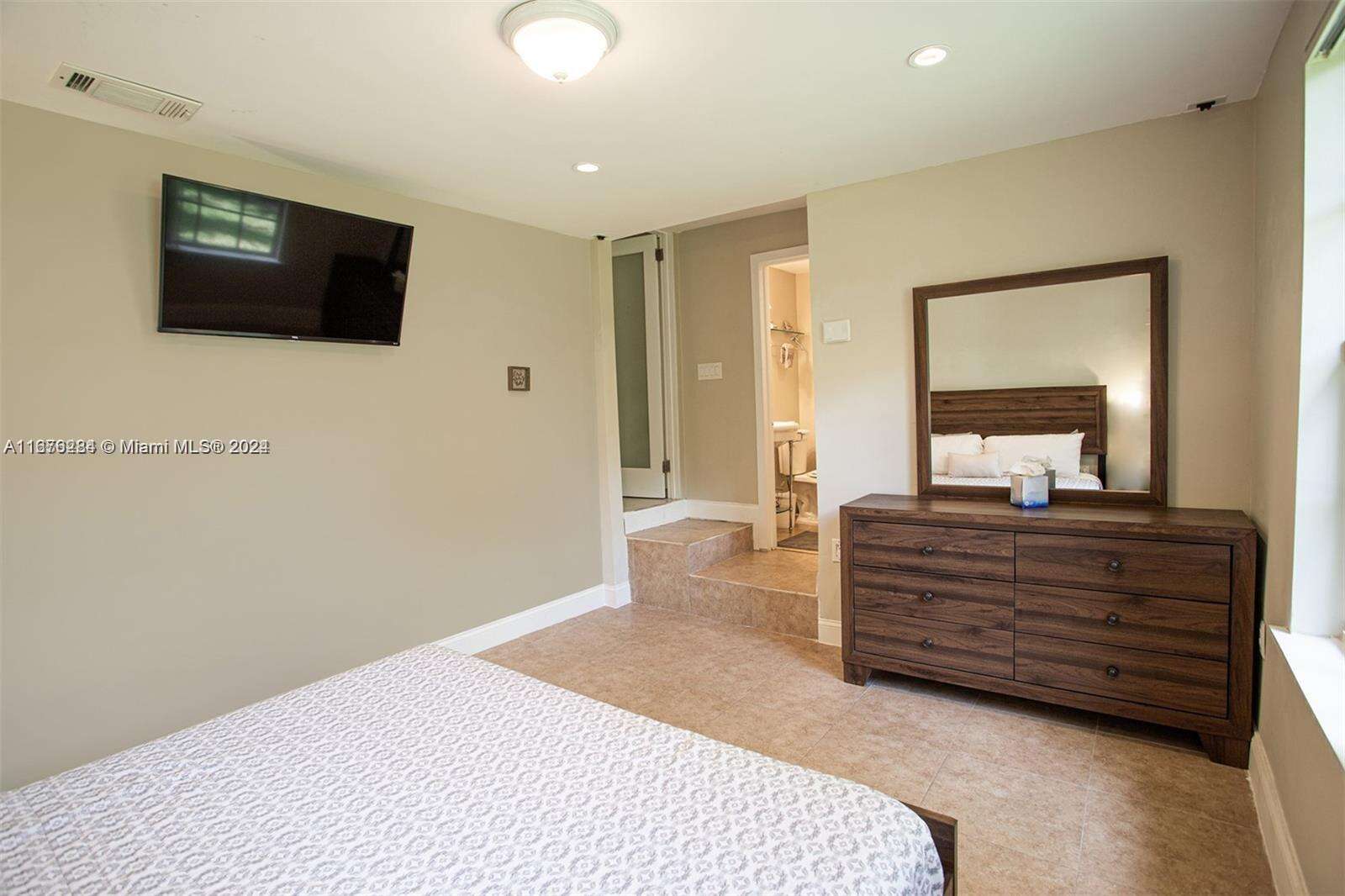 1531 Moffett St, Hollywood, FL 33020 - For Sale photo 16