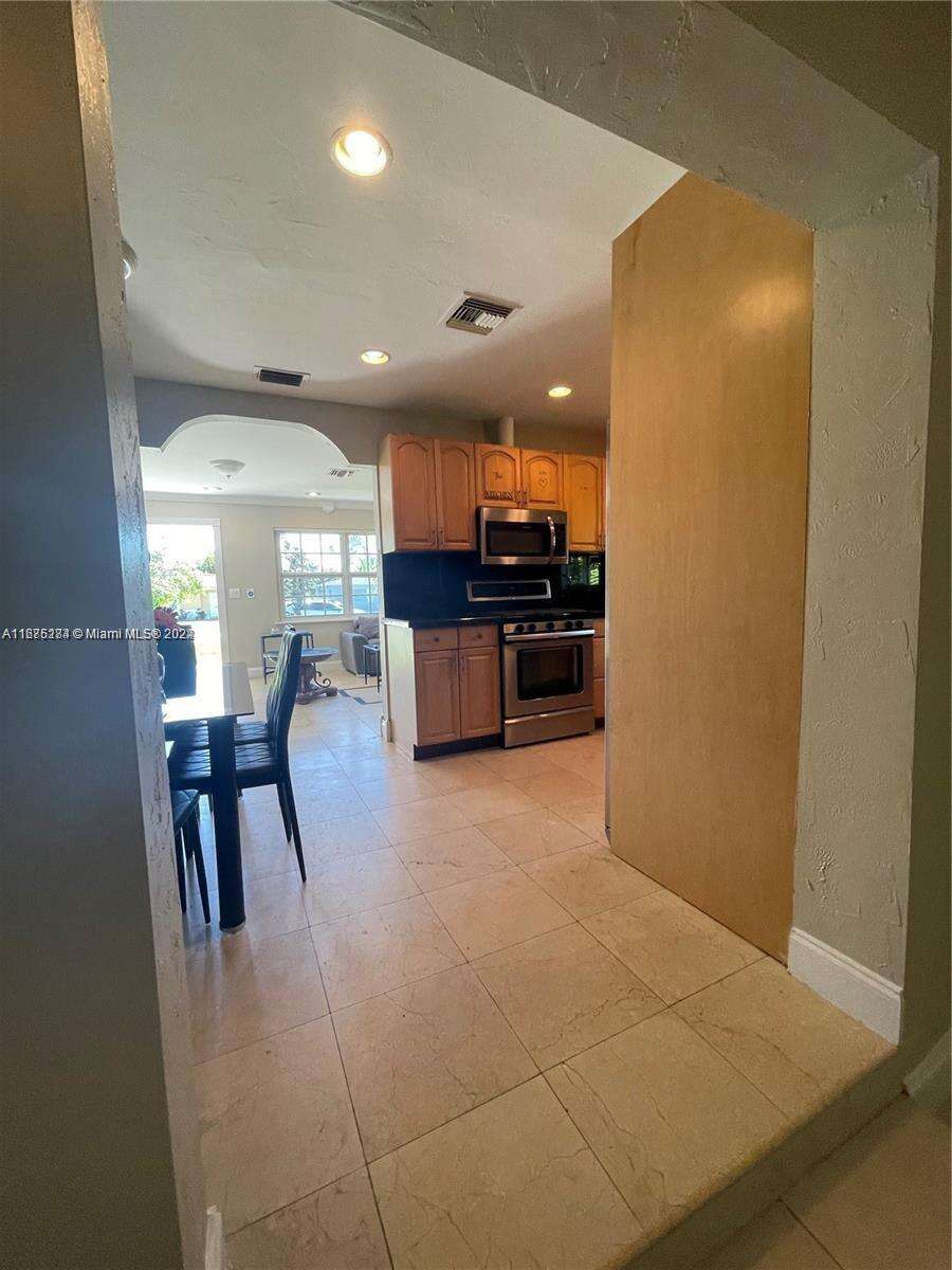 1531 Moffett St, Hollywood, FL 33020 - For Sale photo 4