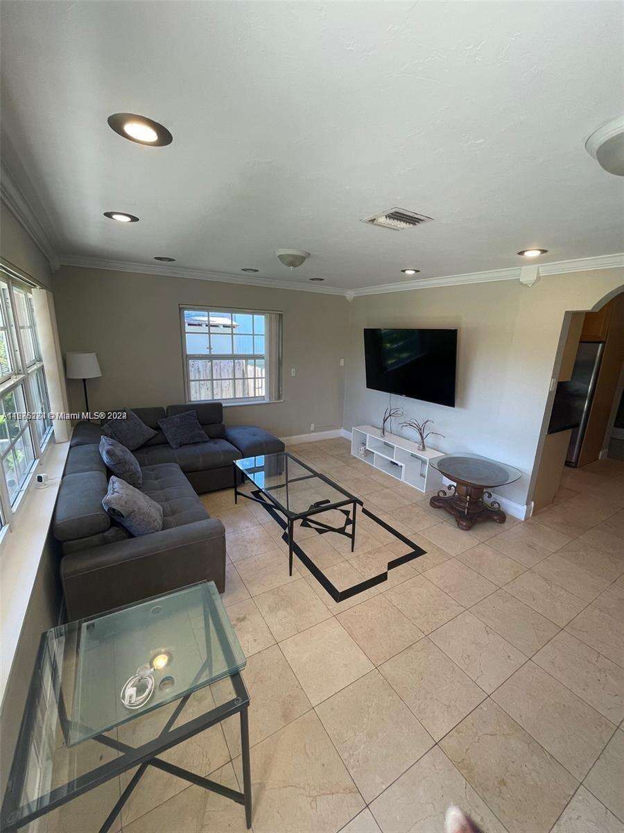 1531 Moffett St, Hollywood, FL 33020 - For Sale photo 7
