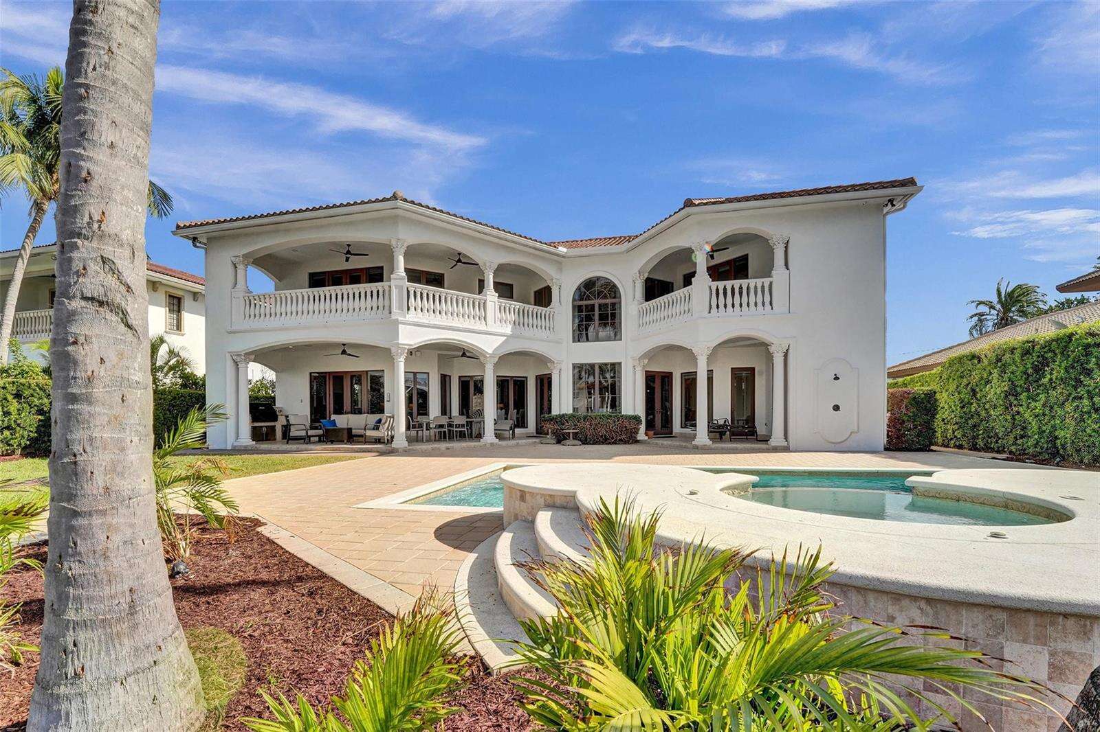 642 Palm, Hallandale Beach, FL 33009 - For Sale photo 2
