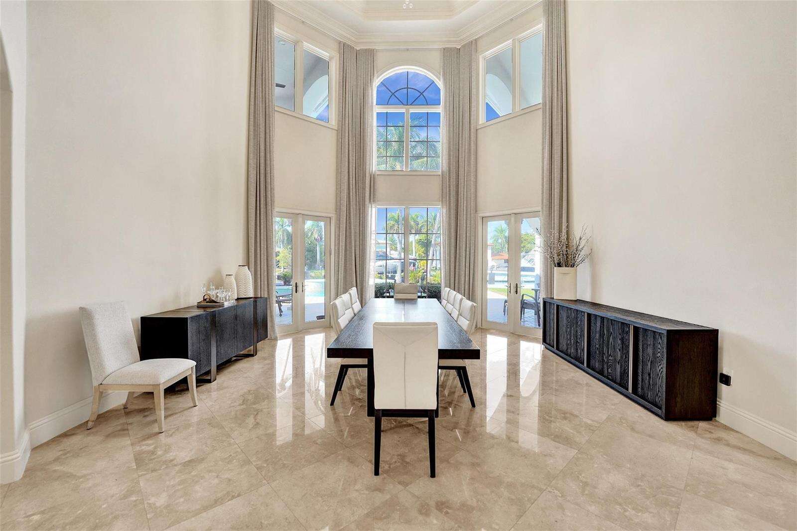 642 Palm, Hallandale Beach, FL 33009 - For Sale photo 18