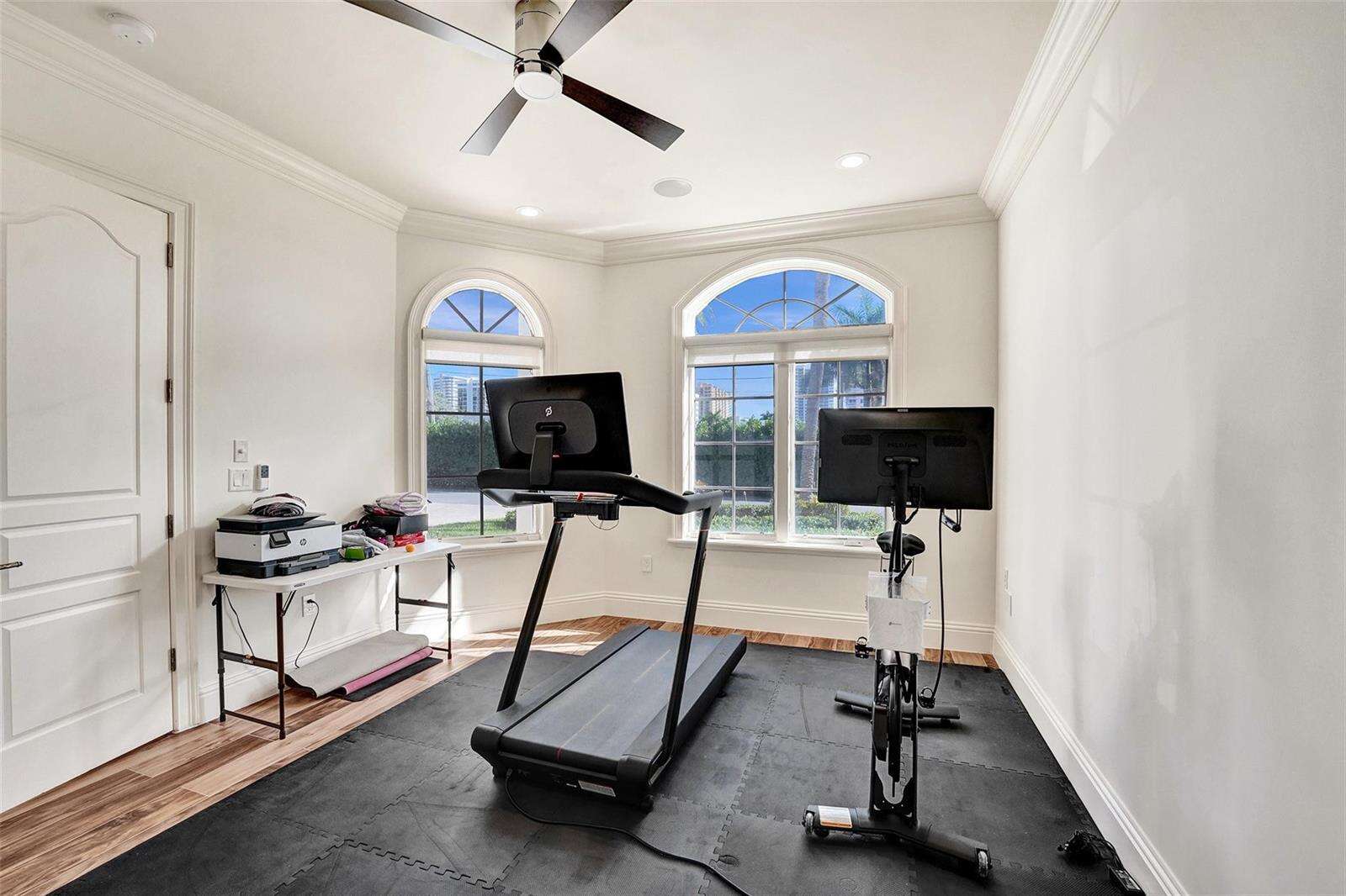 642 Palm, Hallandale Beach, FL 33009 - For Sale photo 22
