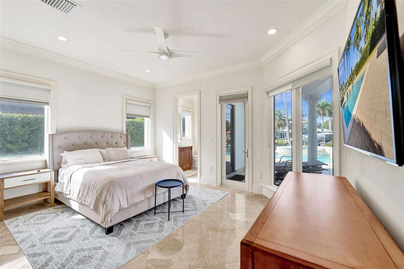 642 Palm, Hallandale Beach, FL 33009 - For Sale photo 25