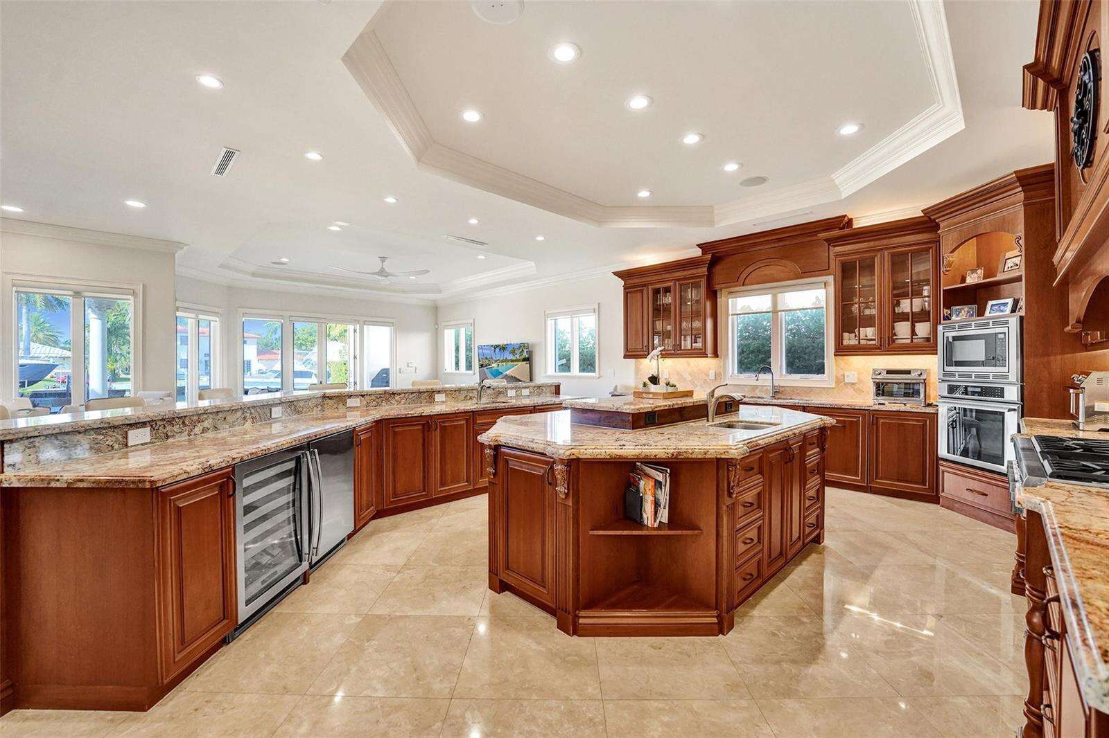 642 Palm, Hallandale Beach, FL 33009 - For Sale photo 28