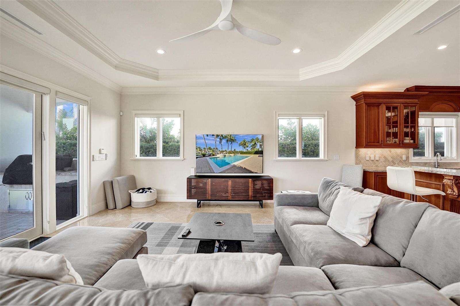642 Palm, Hallandale Beach, FL 33009 - For Sale photo 37