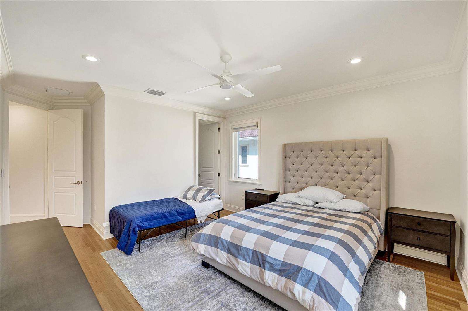 642 Palm, Hallandale Beach, FL 33009 - For Sale photo 53
