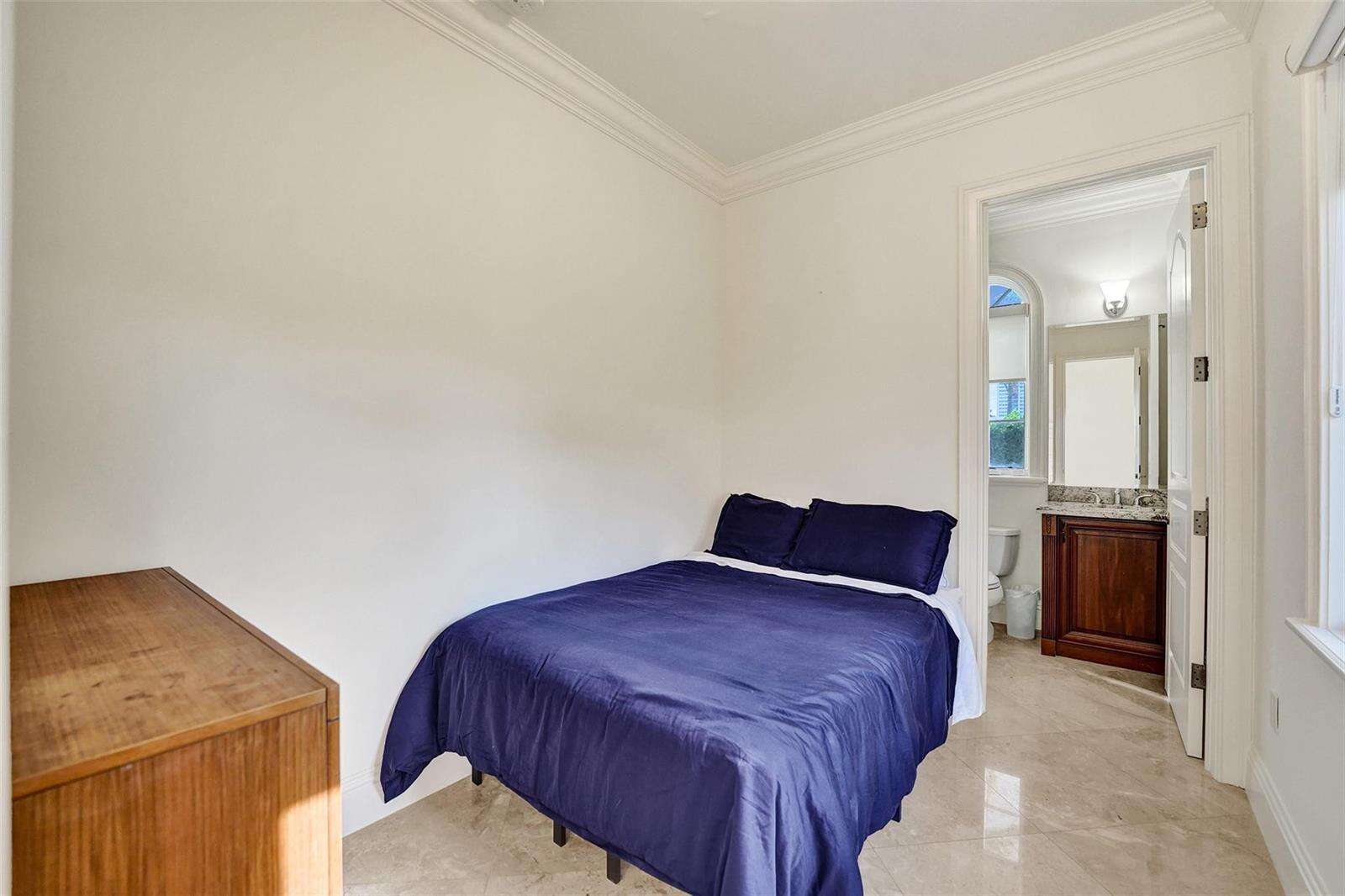 642 Palm, Hallandale Beach, FL 33009 - For Sale photo 64