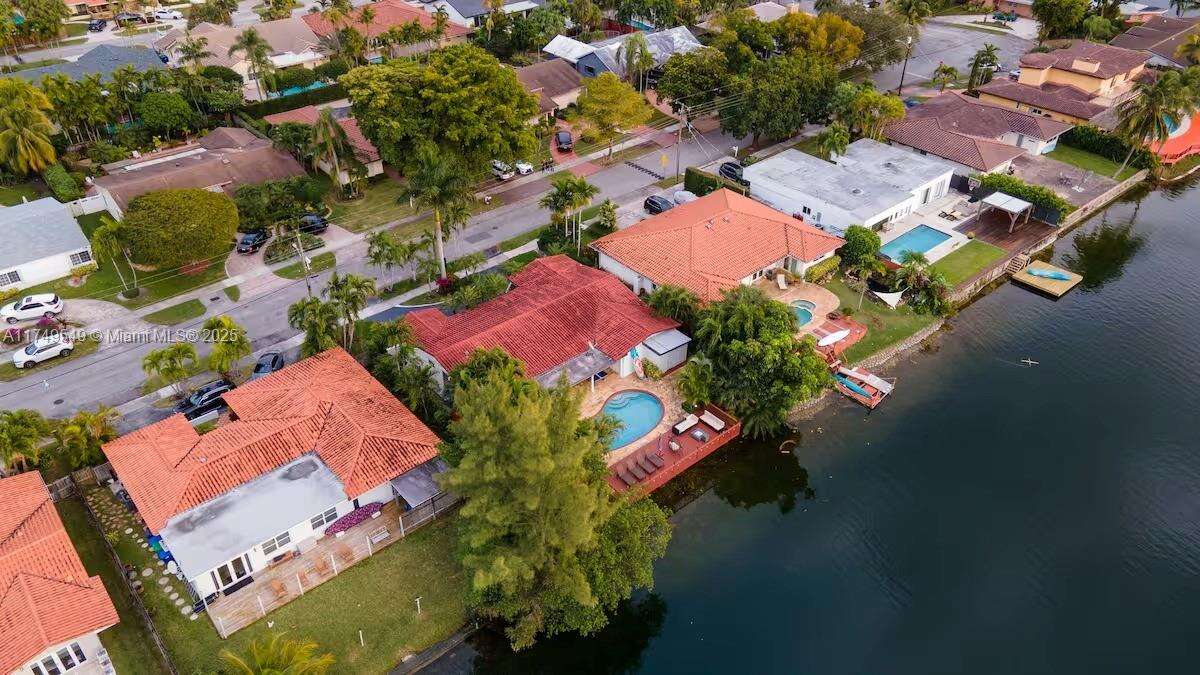 21250 23rd Ave, Miami, FL 33180 | Picture 1