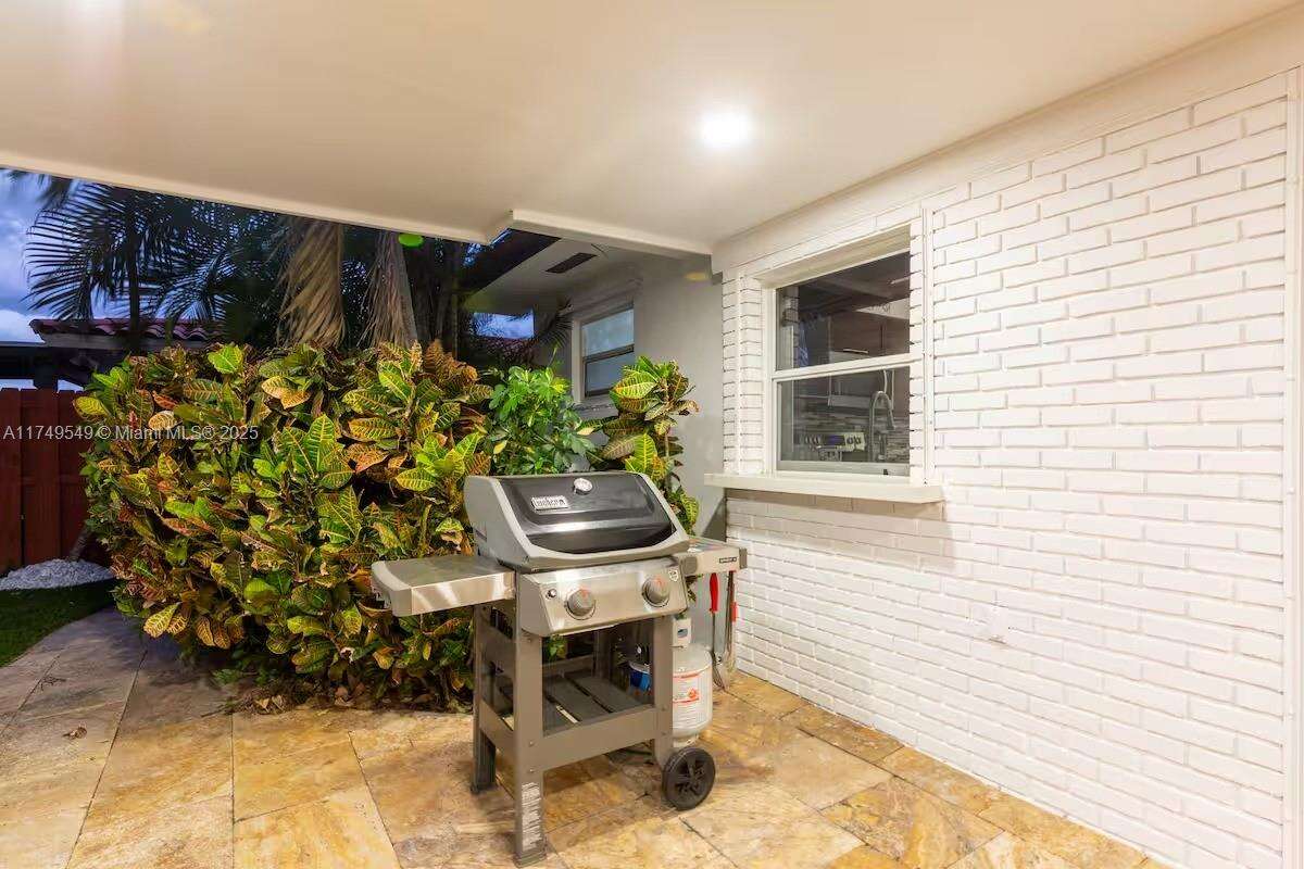 21250 23rd Ave, Miami, FL 33180 | Picture 23