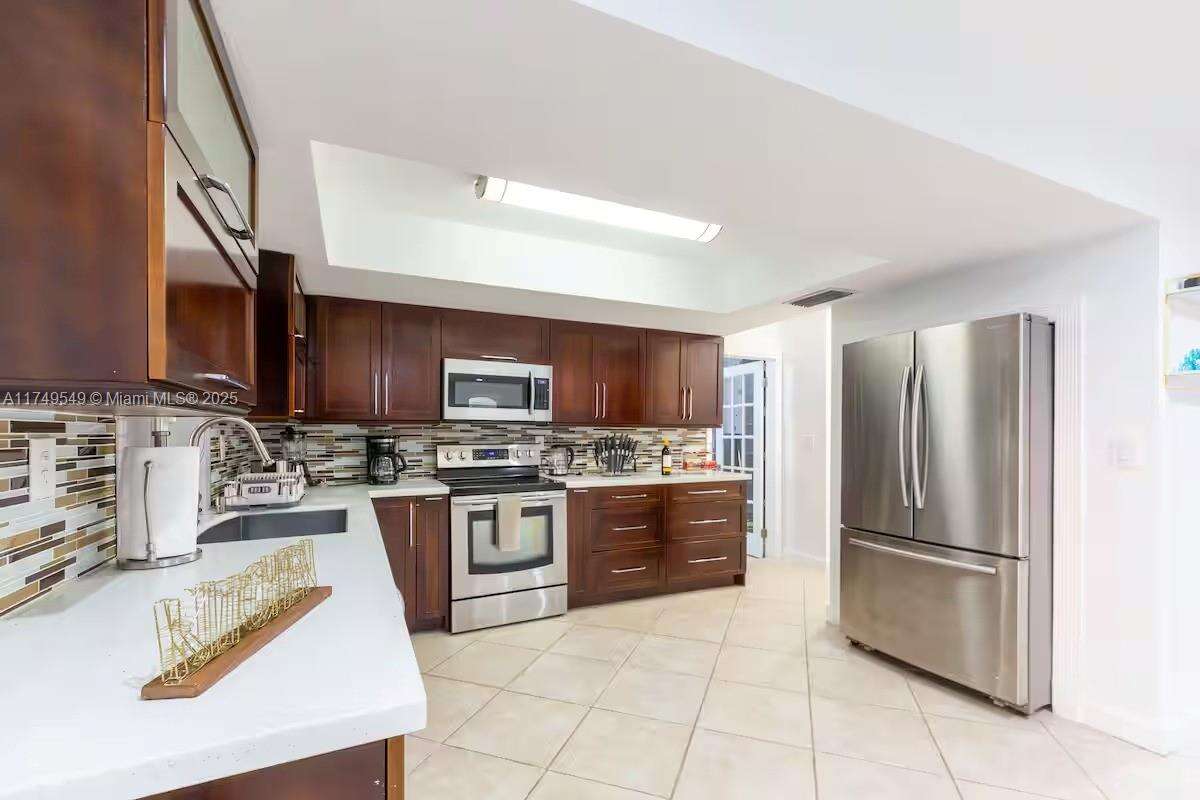 21250 23rd Ave, Miami, FL 33180 | Picture 9