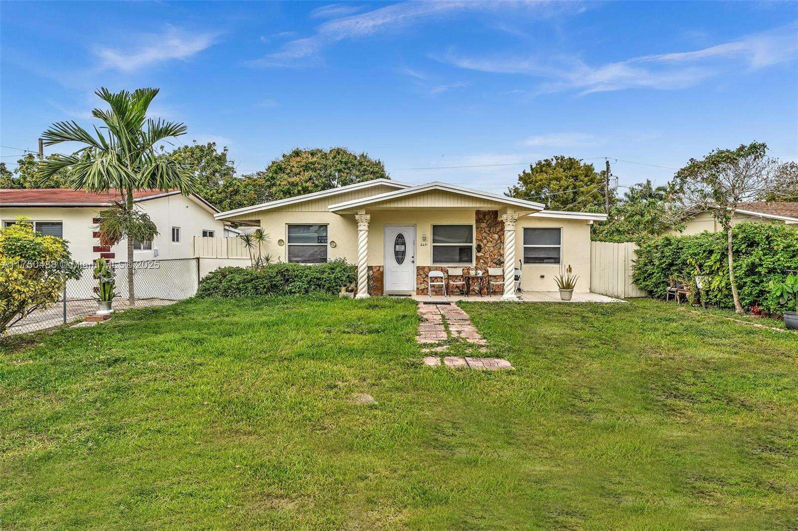 2631 214th St, Miami, FL 33180 | Picture 11