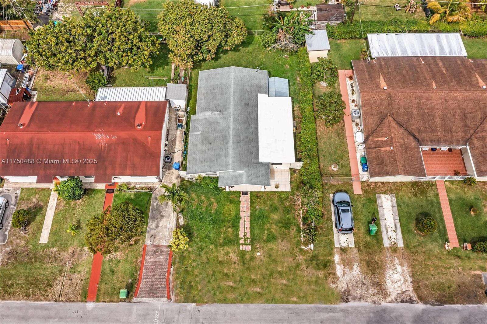 2631 214th St, Miami, FL 33180 | Picture 3