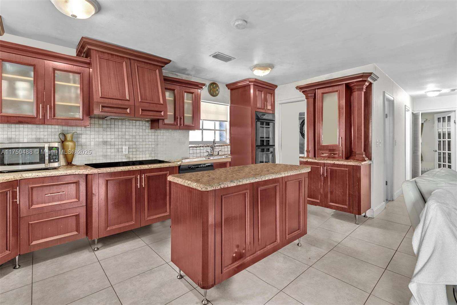 2631 214th St, Miami, FL 33180 | Picture 22