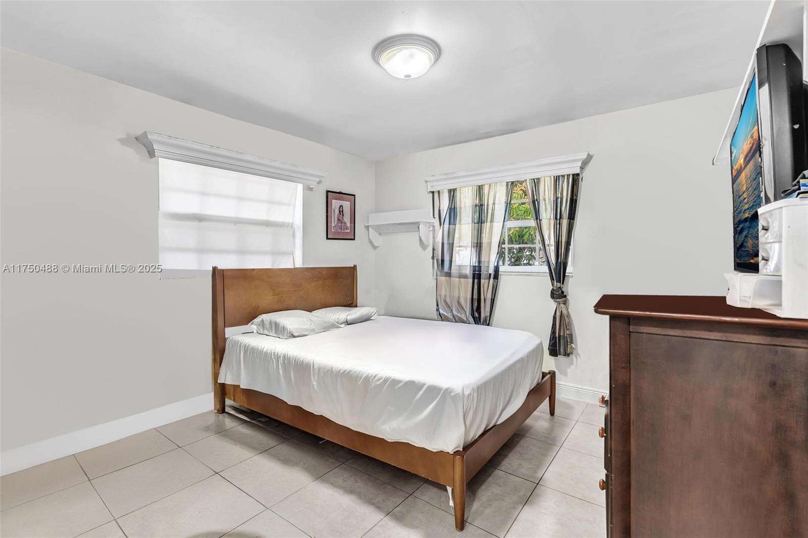 2631 214th St, Miami, FL 33180 | Picture 31