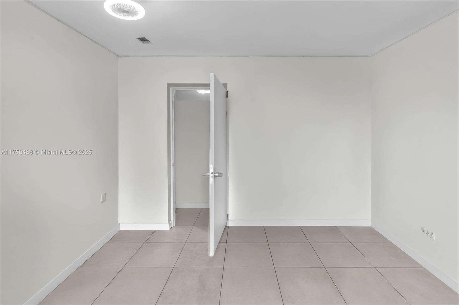 2631 214th St, Miami, FL 33180 | Picture 43