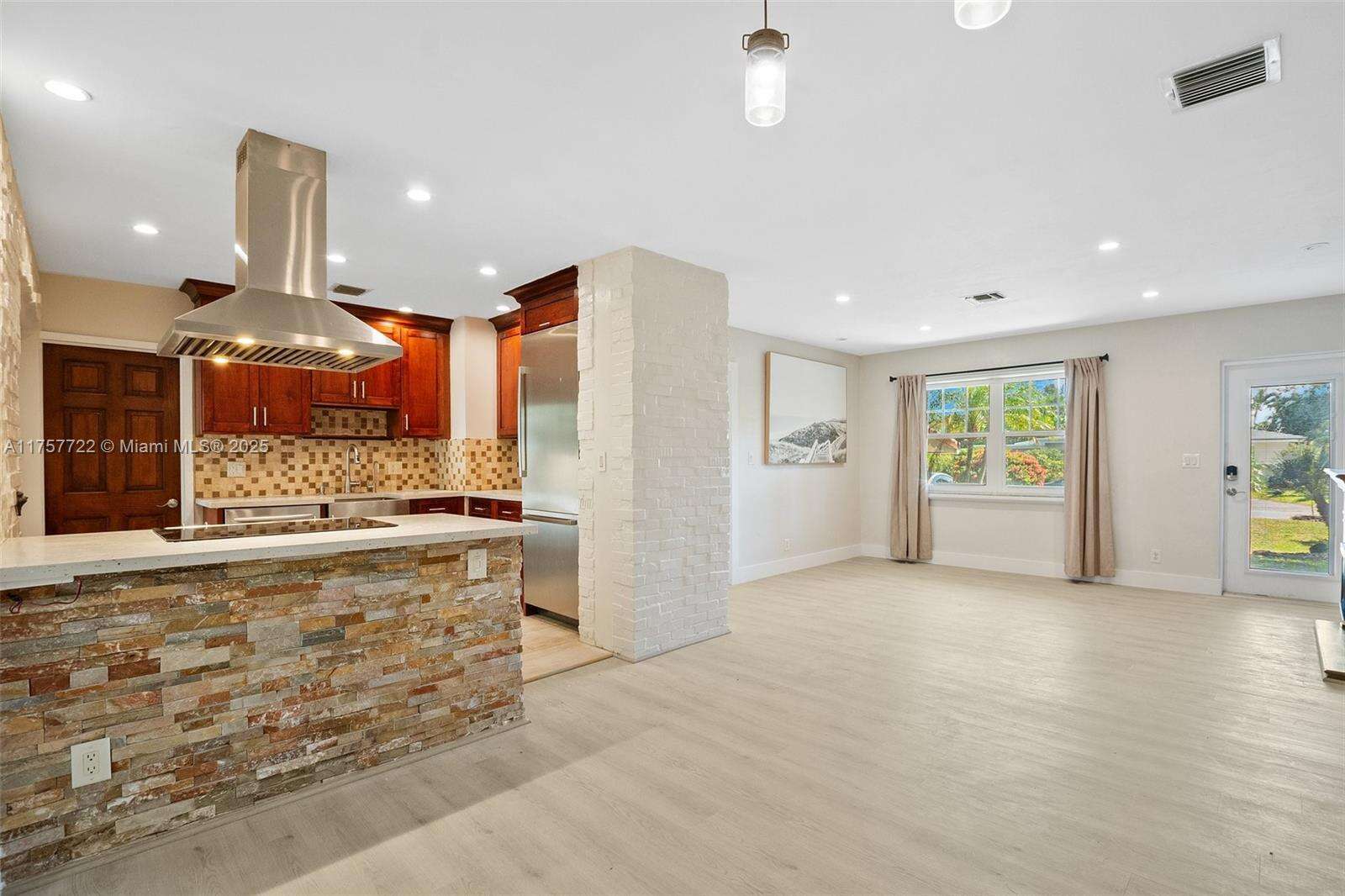 2725 21st Ave, Fort Lauderdale, FL 33306 | Picture 1