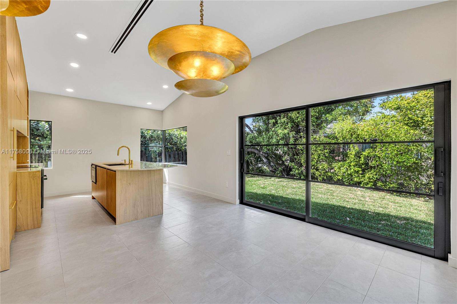 1323 Cleveland Rd, Miami Beach, FL 33141 | Picture 16