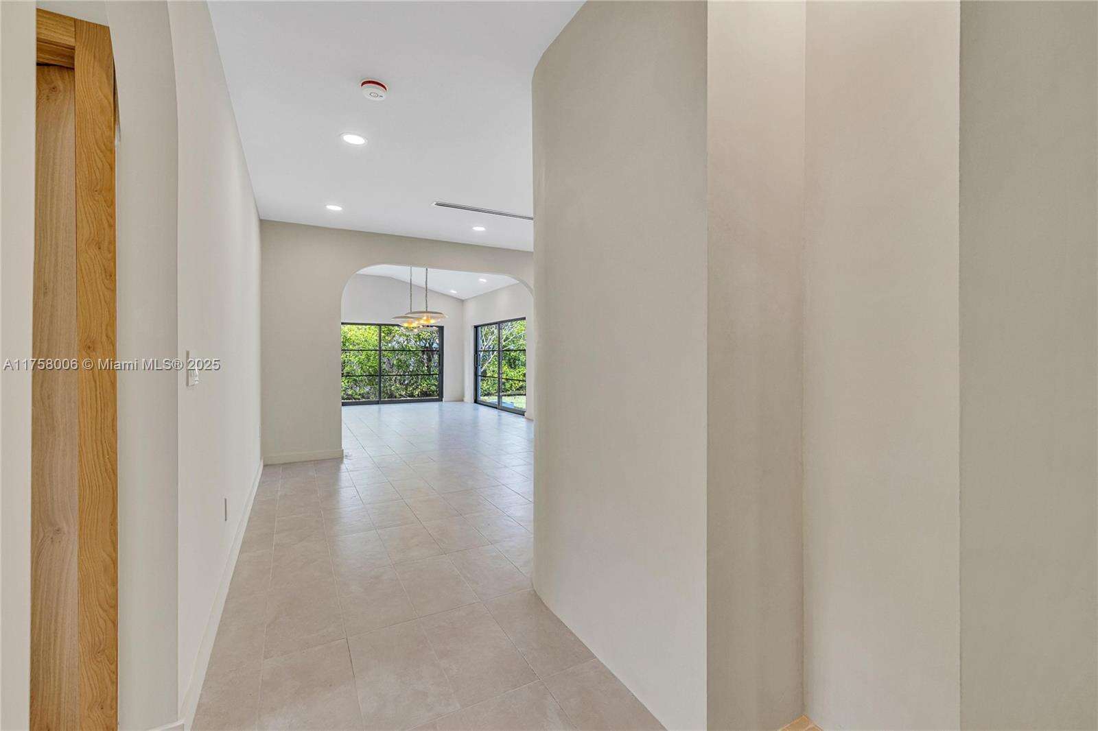 1323 Cleveland Rd, Miami Beach, FL 33141 | Picture 22