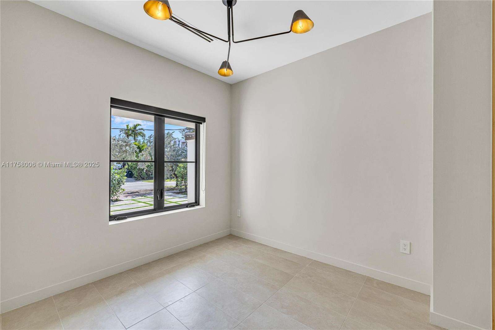 1323 Cleveland Rd, Miami Beach, FL 33141 | Picture 30